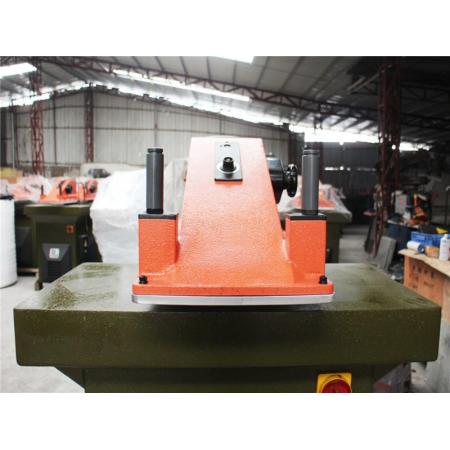 Renew Italy Atom SE20 20tons leather swing arm cutting machine